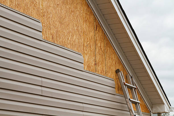 Professional Fiber Cement Siding technician working in Mifflintown, PA
